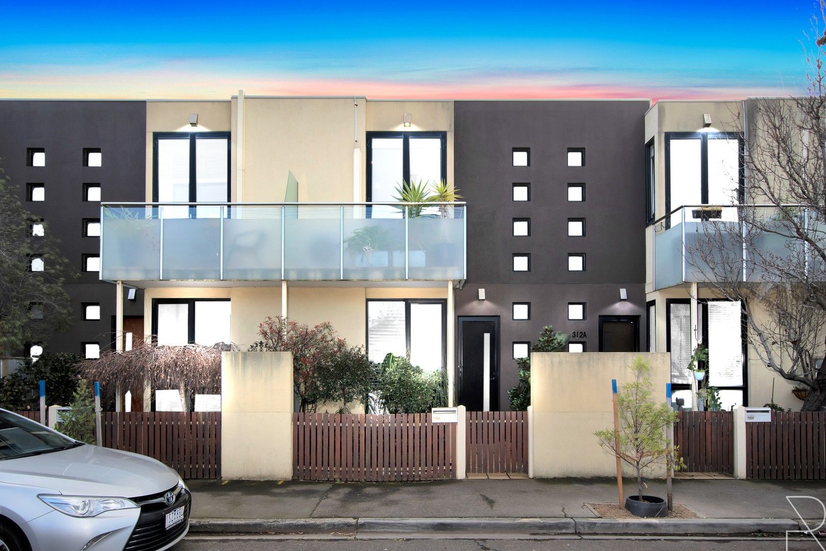 2 bedrooms Townhouse in 4/2A Simpson Street YARRAVILLE VIC, 3013