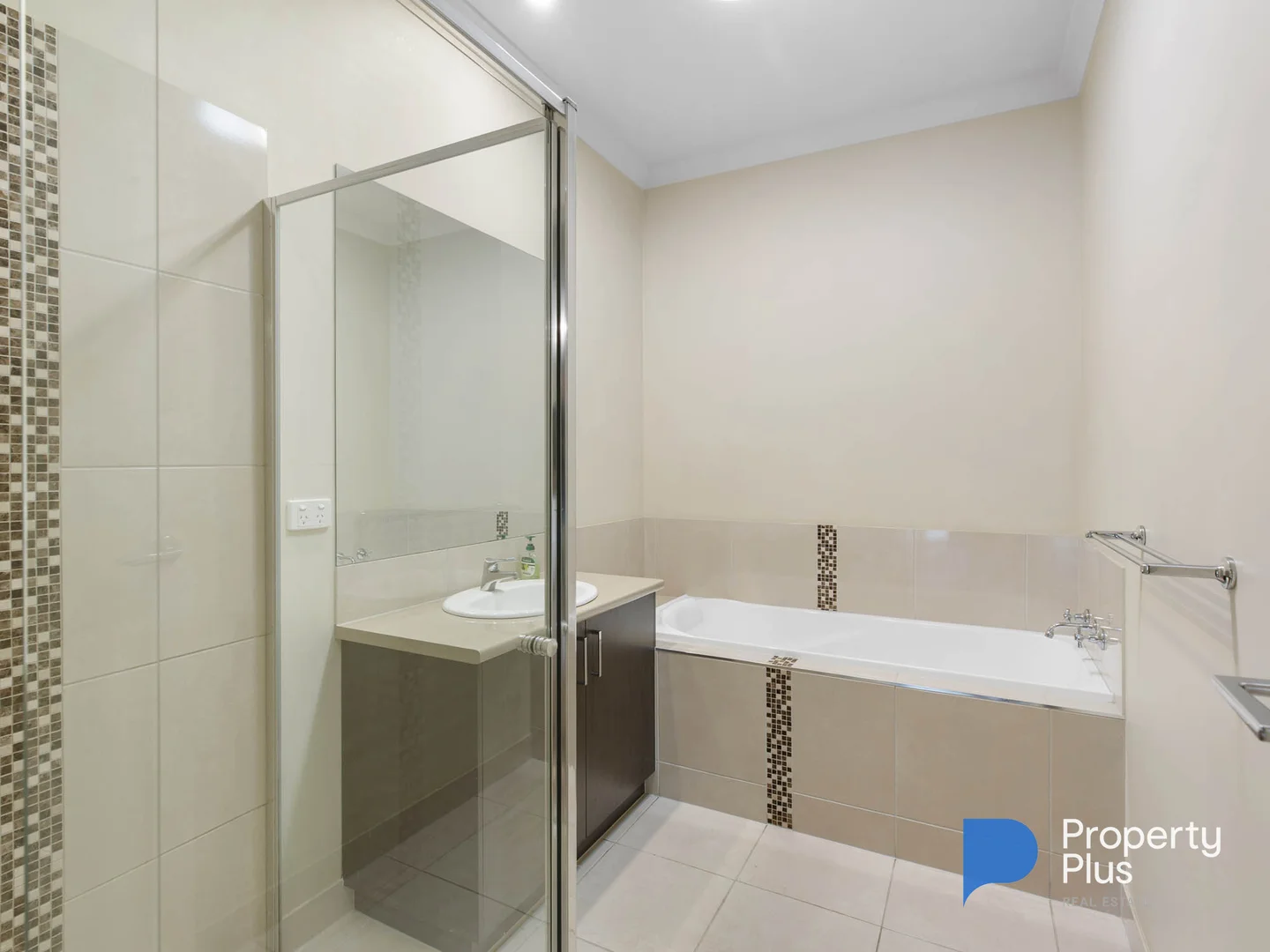 Additional image 5 of 26 Lansell Street, Kangaroo Flat VIC 3555