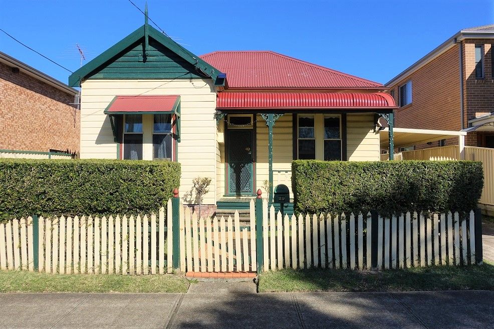 4 bedrooms House in 29 Carruthers Street PENSHURST NSW, 2222