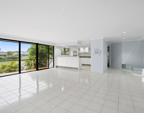 13 Caithness Court, Bundall QLD 4217