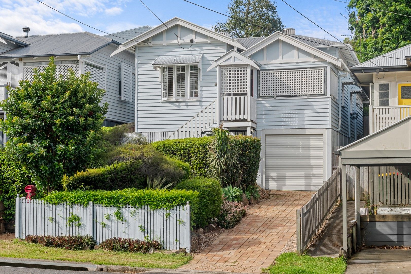 2 bedrooms House in 9 Devon Street RED HILL QLD, 4059