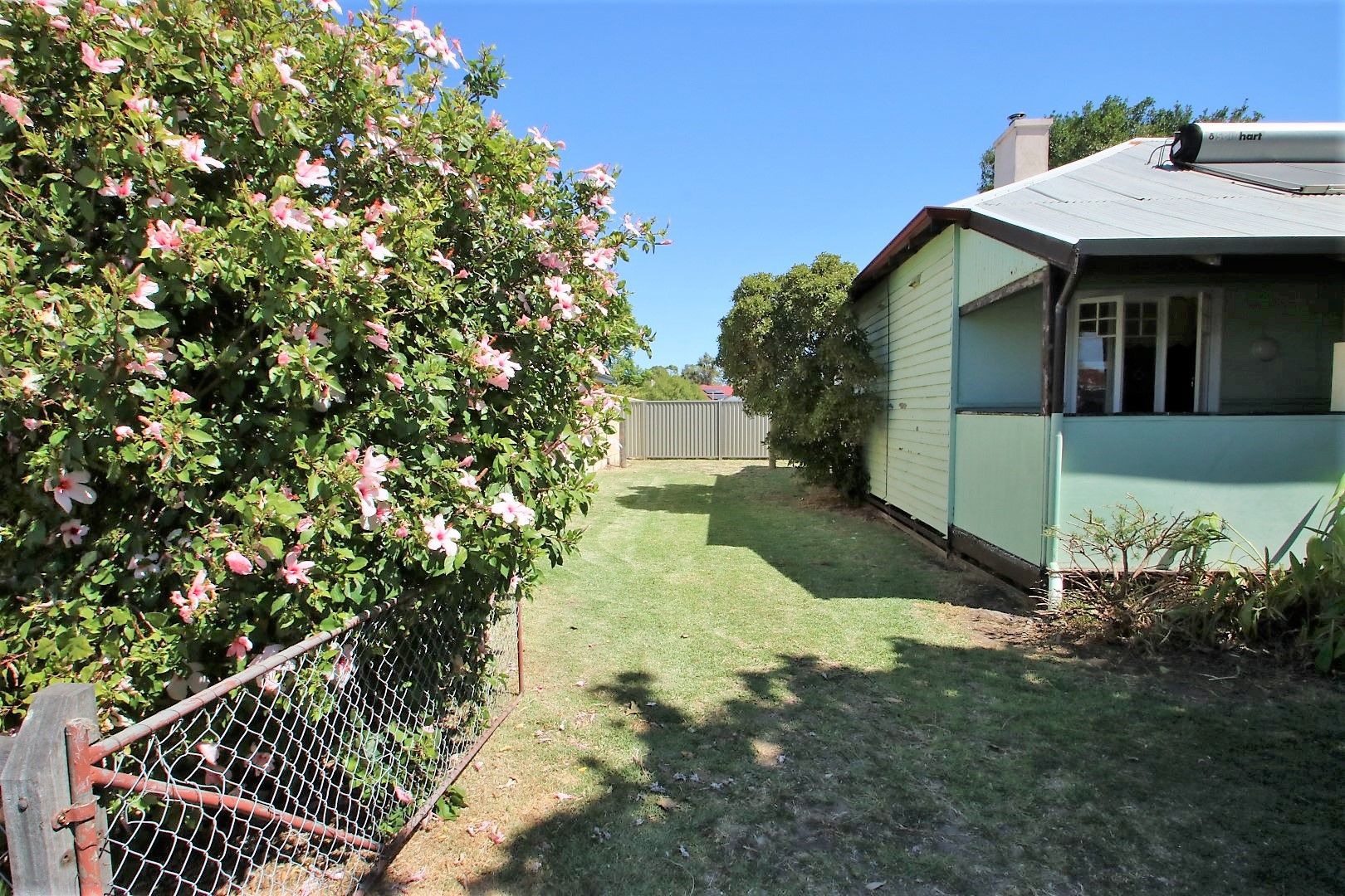 21 Venn Street, East Bunbury WA 6230, Image 2