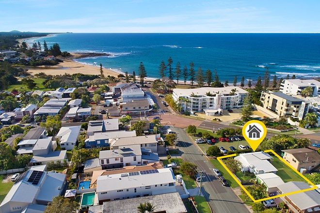 Picture of 3 Seaview Terrace, MOFFAT BEACH QLD 4551