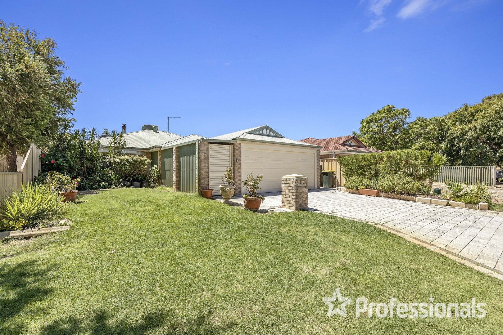 15 Naturaliste Grove, Ballajura WA 6066, Image 0