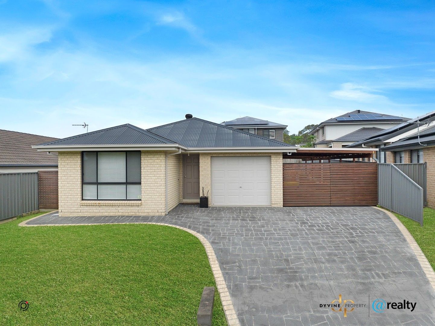 3 bedrooms House in 211 Ashburton Drive ALBION PARK NSW, 2527