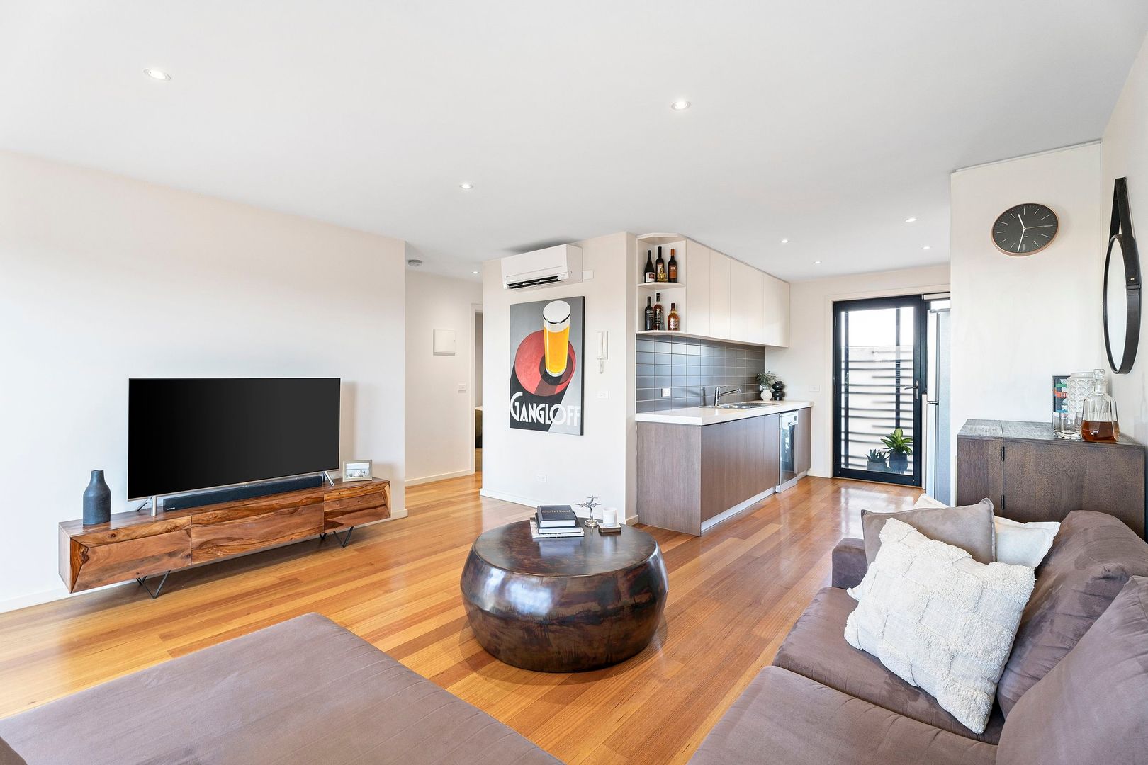 8/257 Buckley Street, Aberfeldie VIC 3040, Image 1