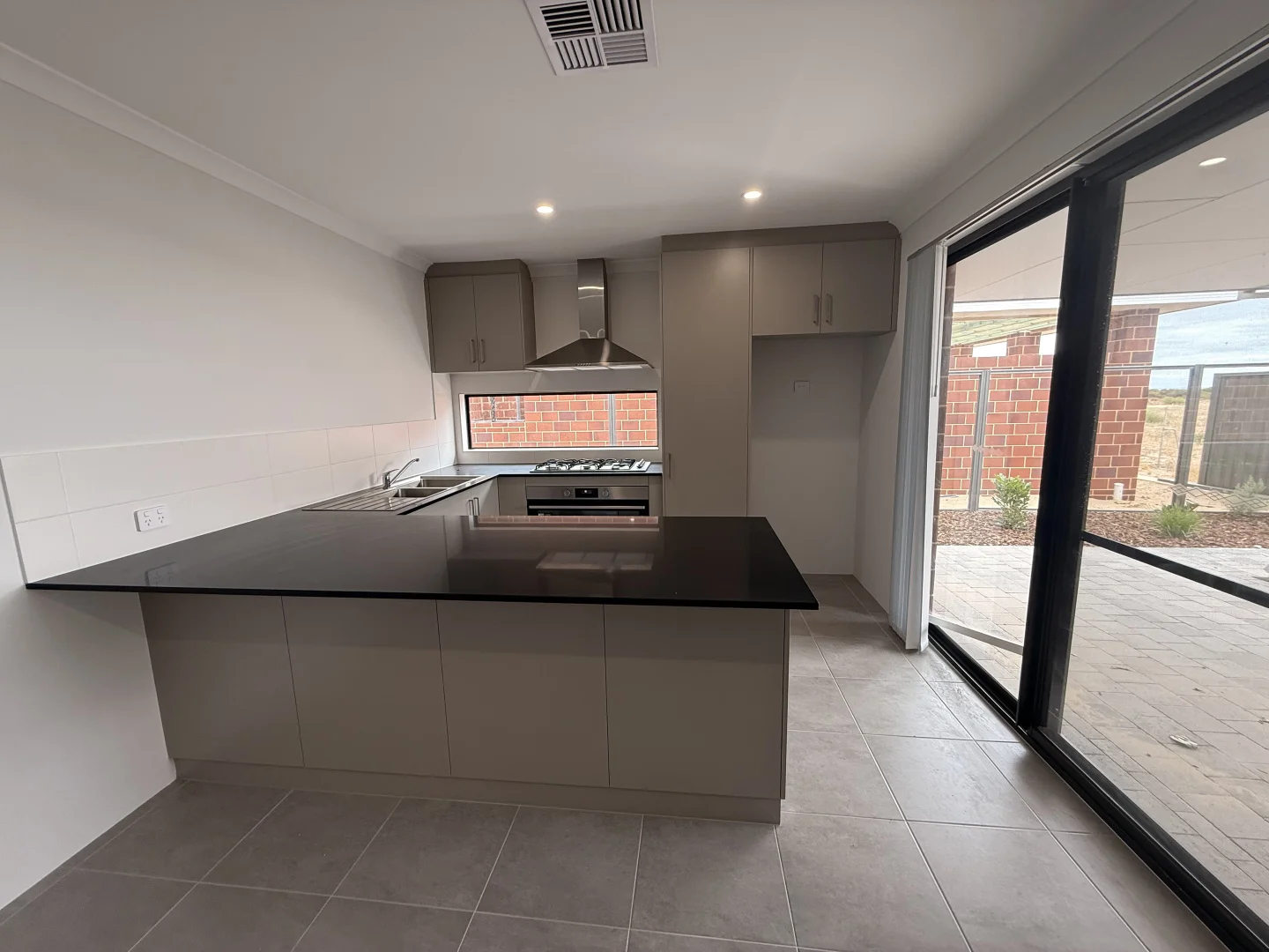 Additional image 2 of 12 Manresa Road, Madora Bay WA 6210