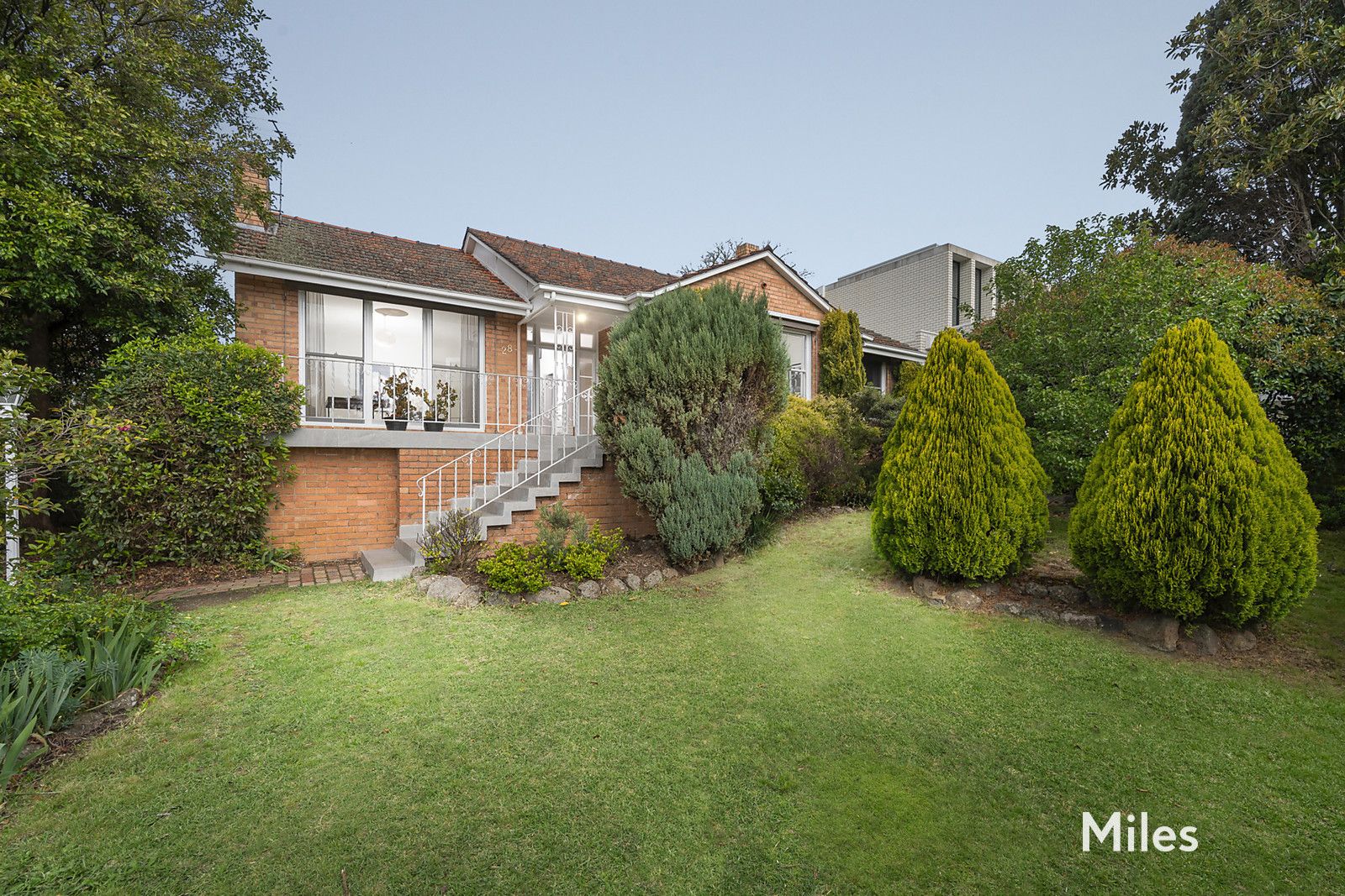 28 St Hubert Road, Ivanhoe East VIC 3079 Domain