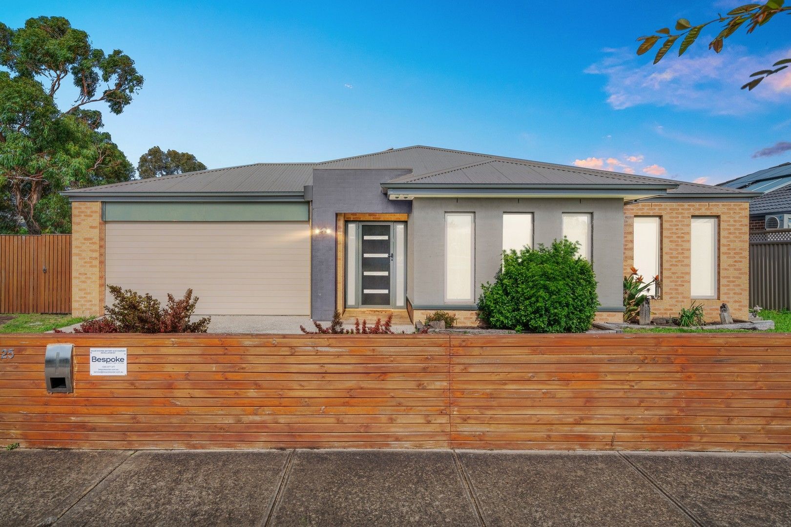 4 bedrooms House in 25 Maxwell Street POINT COOK VIC, 3030