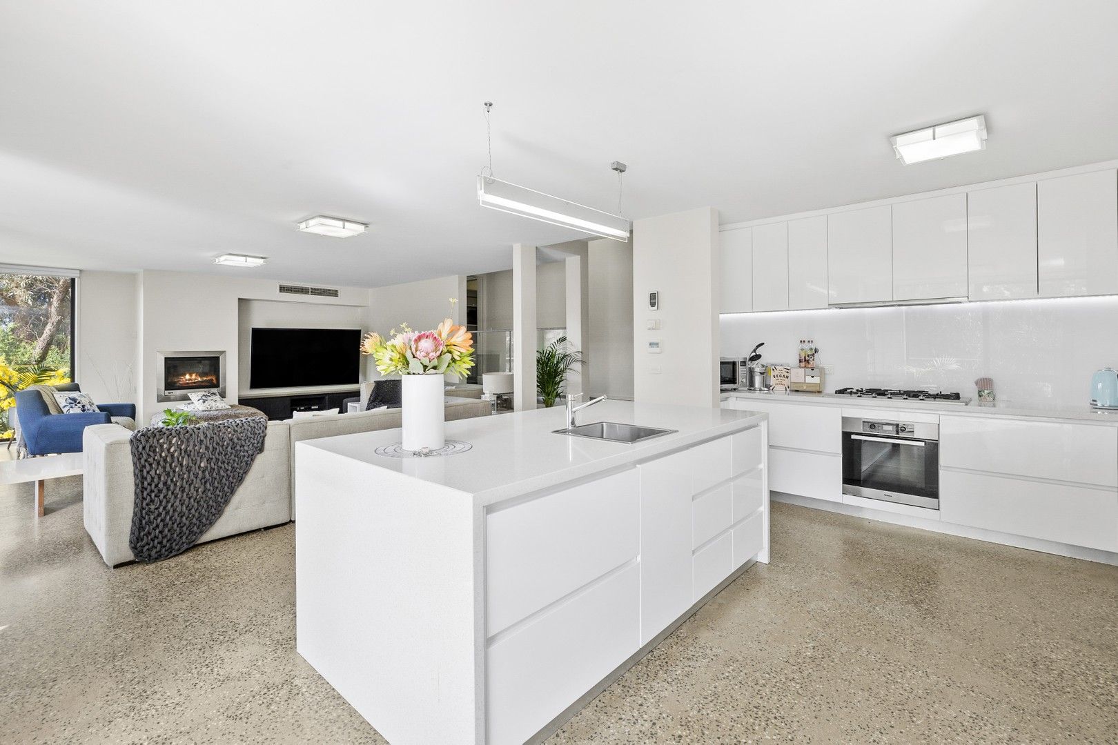 10 bedrooms House in 15 Hopetoun Terrace LORNE VIC, 3232