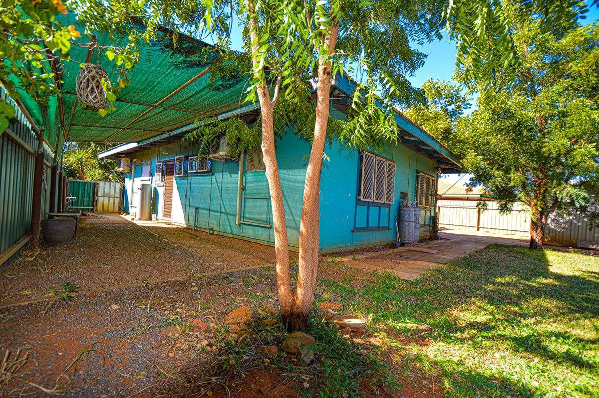 3 bedrooms House in 11 Wambiri Street SOUTH HEDLAND WA, 6722