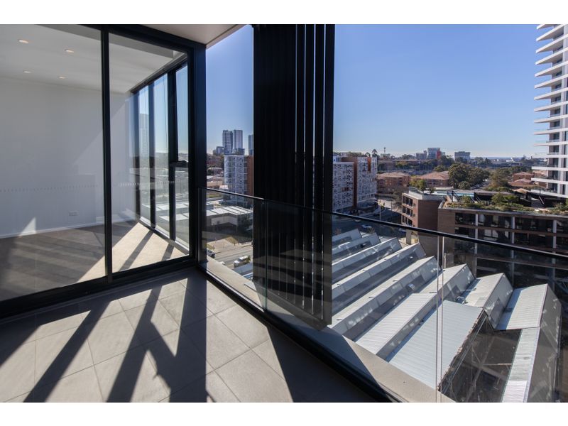 1 bedrooms Apartment / Unit / Flat in 803/28 Shephred St LIVERPOOL NSW, 2170