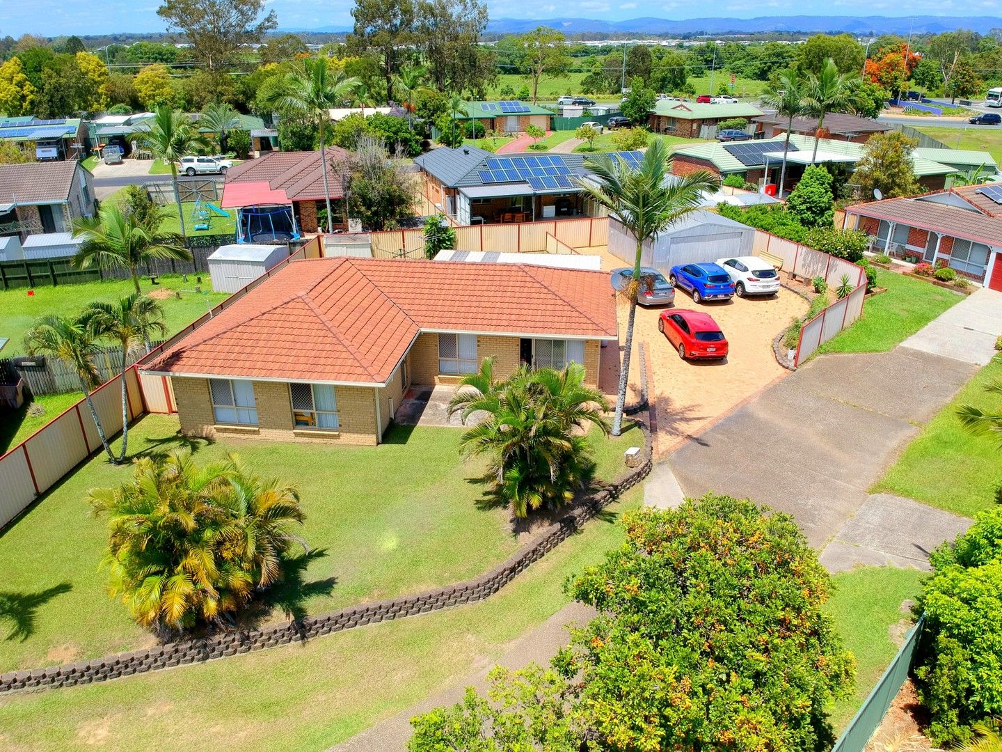 3 bedrooms House in 12 Moonlight Cres CABOOLTURE QLD, 4510
