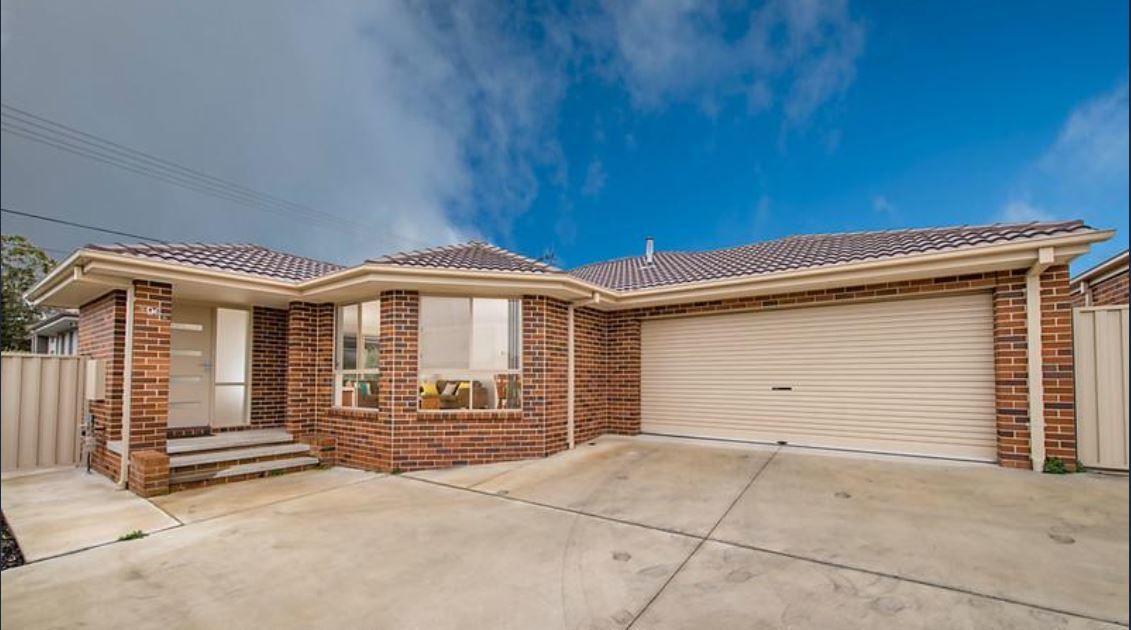 3 bedrooms Townhouse in Duplex 2/96 Mawson Drive MAWSON ACT, 2607