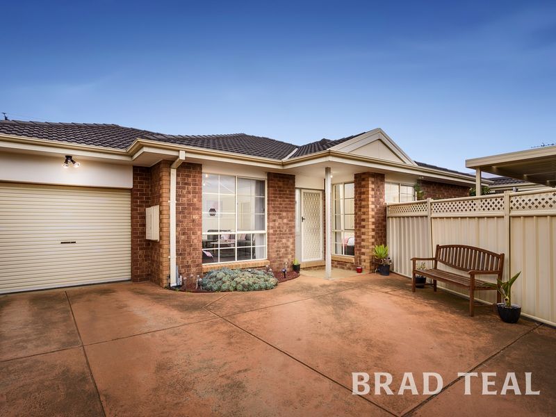 2/30 Highlands Avenue, Airport West VIC 3042, Image 0