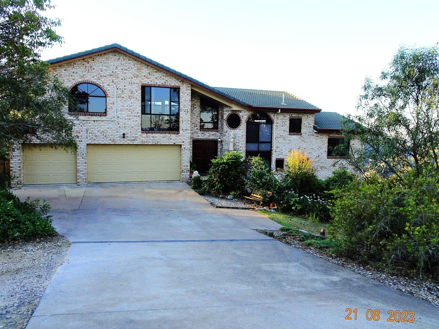 132 FLAGSTONE CREEK ROAD, Middle Ridge QLD 4350 House for Sale