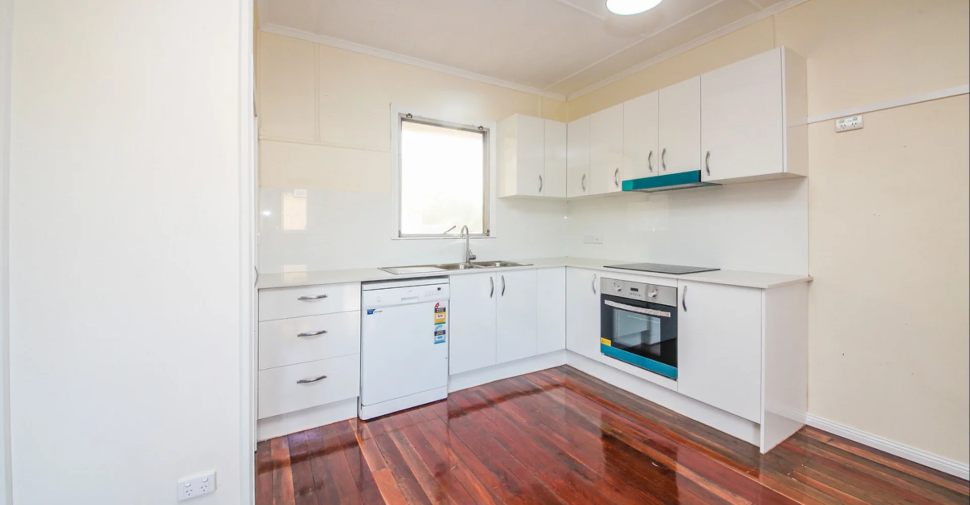 Additional image 8 of 385 Broadwater Road, Mansfield QLD 4122