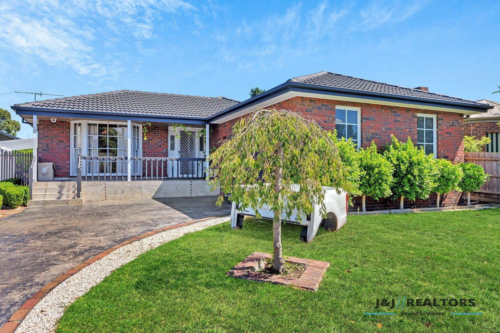 3 bedrooms House in 31 Wallowa Crescent NARRE WARREN VIC, 3805