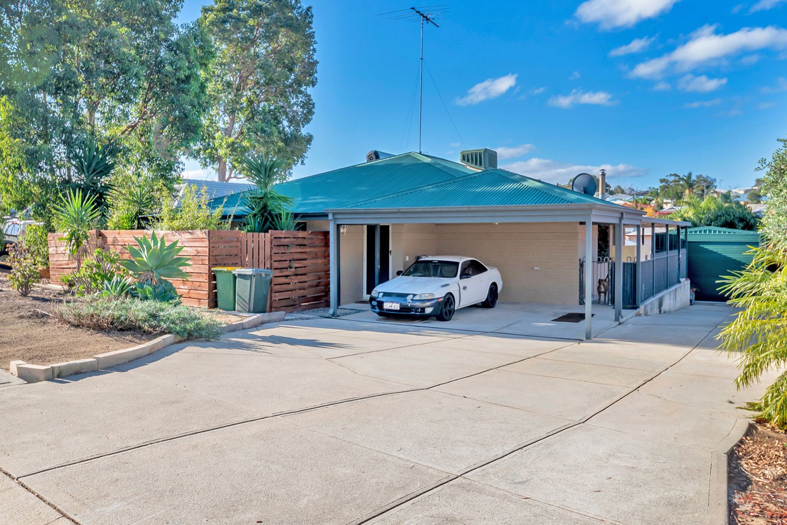 4 bedrooms House in 13 Canopus Court DAWESVILLE WA, 6211