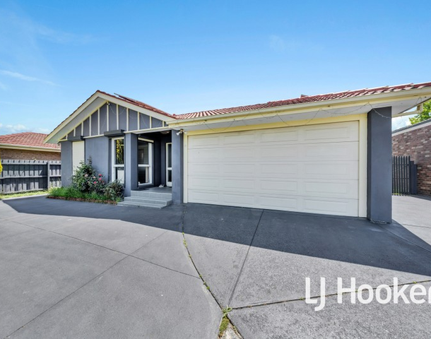 24 Justin Circuit, Hampton Park VIC 3976