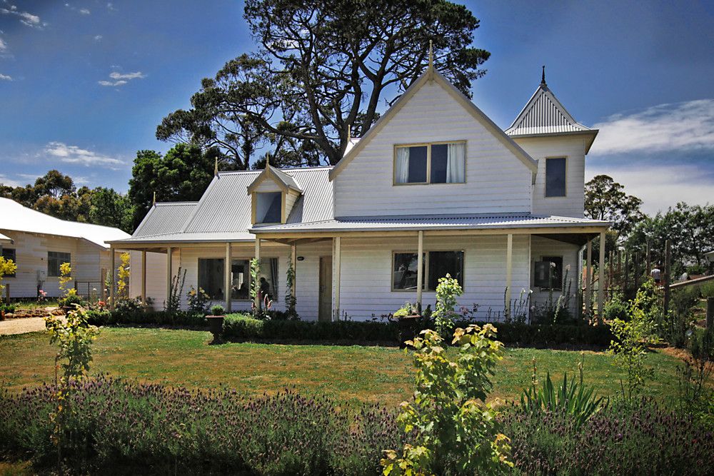 4 bedrooms House in 8 Brien Street TRENTHAM VIC, 3458