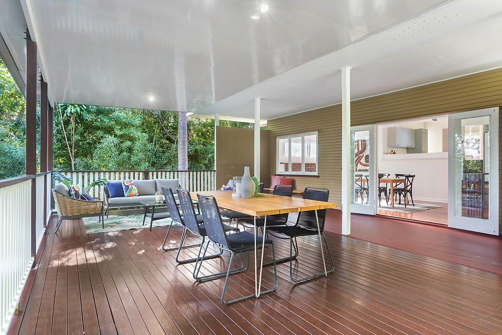 5 bedrooms House in 129 Kylie Avenue FERNY HILLS QLD, 4055