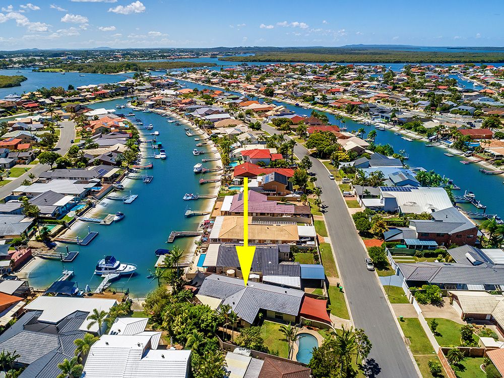 4 Seaspray Street, Paradise Point QLD 4216, Image 0