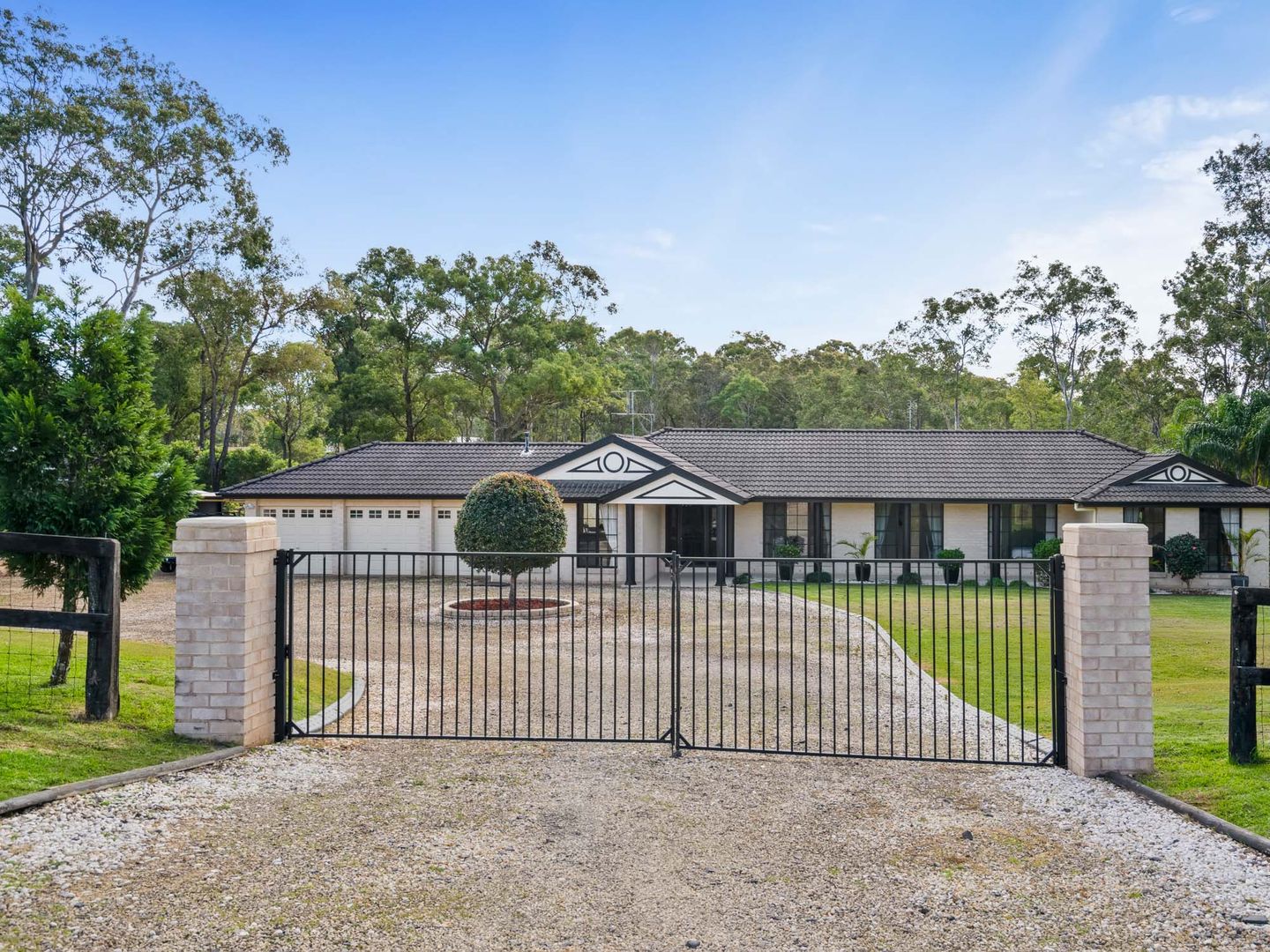 33 Holloway Drive, Jilliby NSW 2259, Image 1