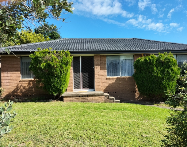 25 Crispsparkle Drive, Ambarvale NSW 2560