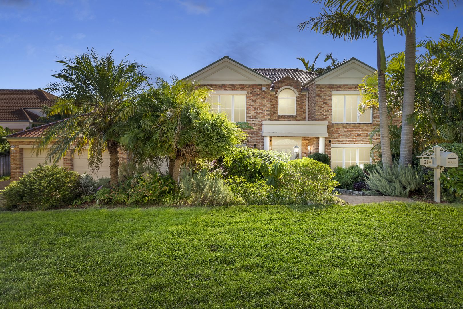 5 bedrooms House in 21 Tisane Avenue FRENCHS FOREST NSW, 2086