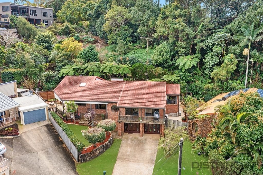 6 Clifford Crescent, Banora Point NSW 2486