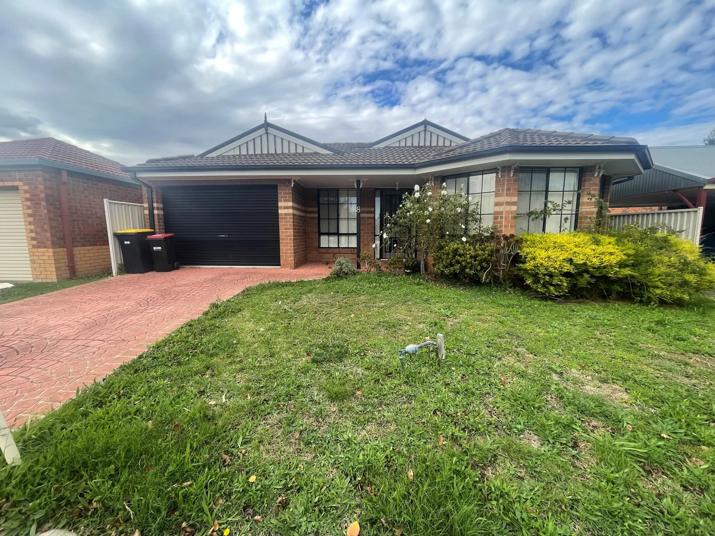 8 Franklin Place, Caroline Springs VIC 3023