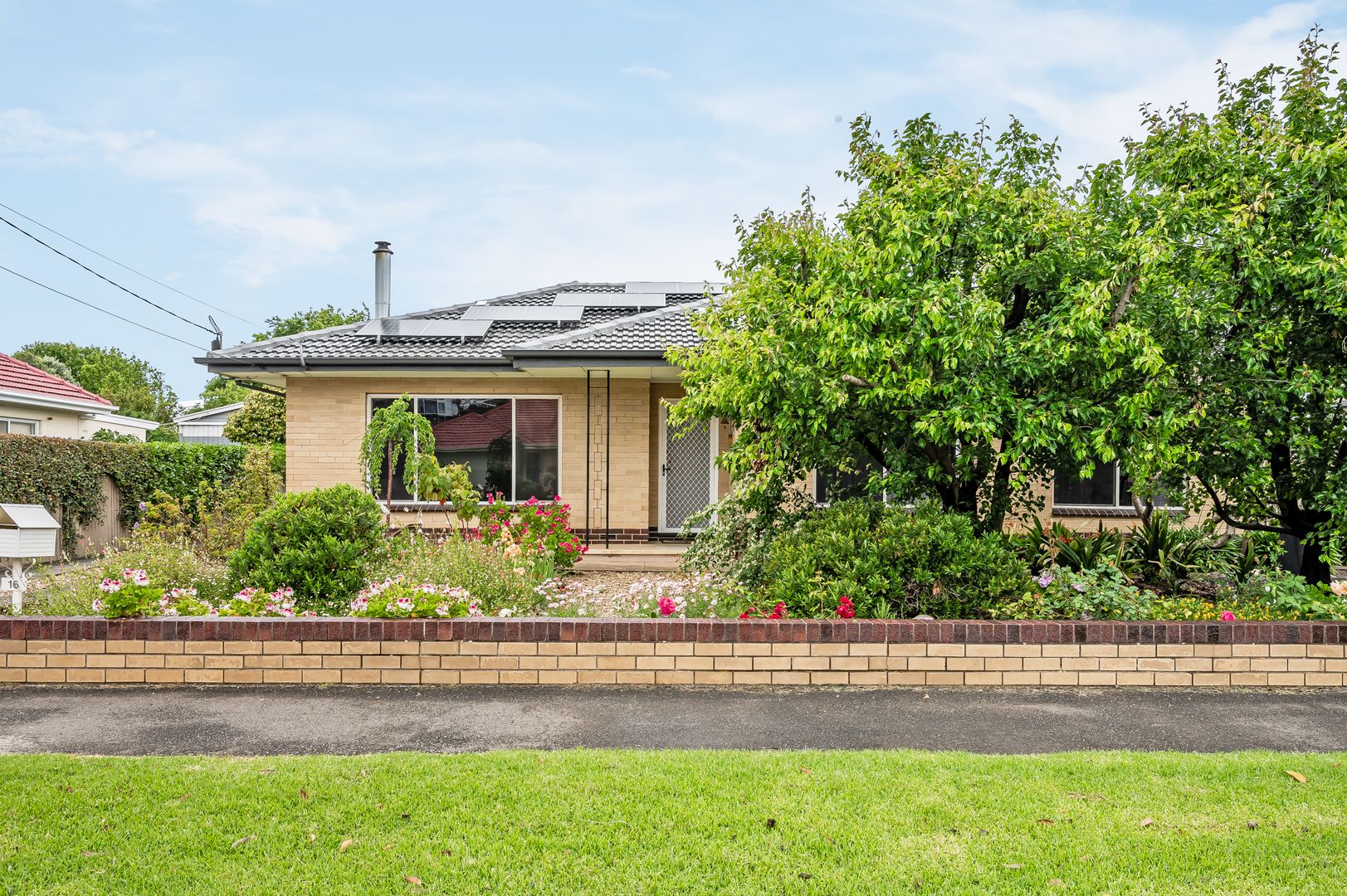 16 Churchill Road, Victor Harbor SA 5211, Image 1