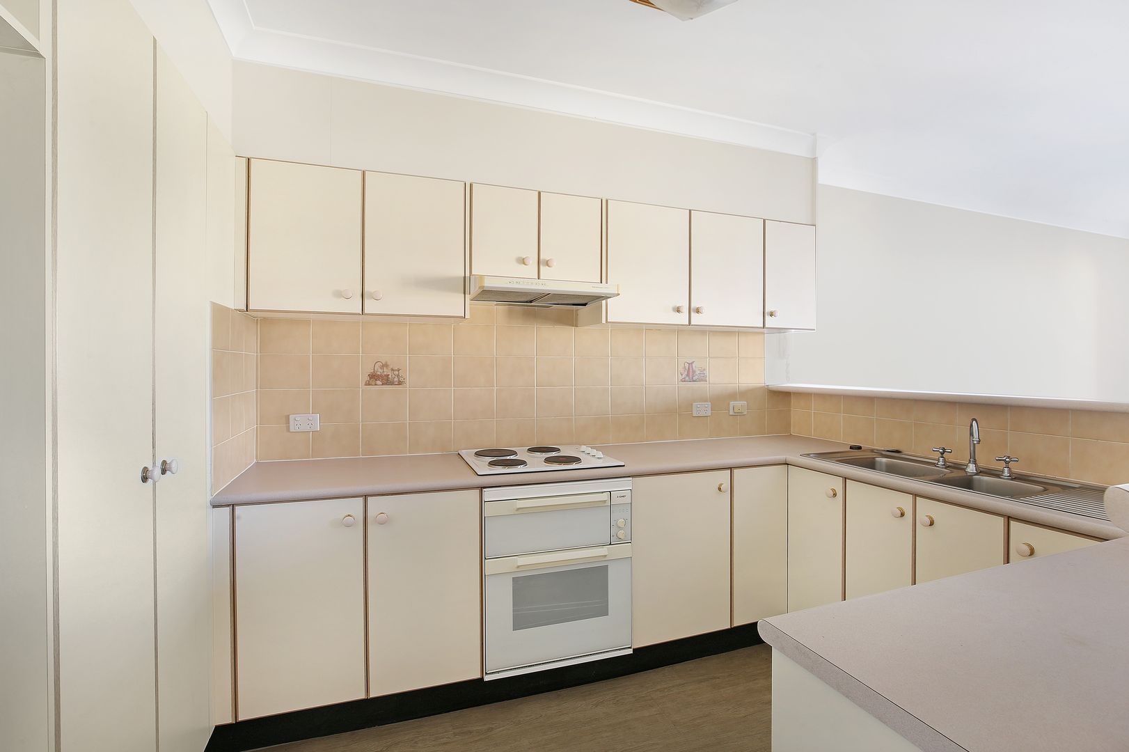 2 bedrooms Apartment / Unit / Flat in 19/7 Regent  Street WOLLONGONG NSW, 2500
