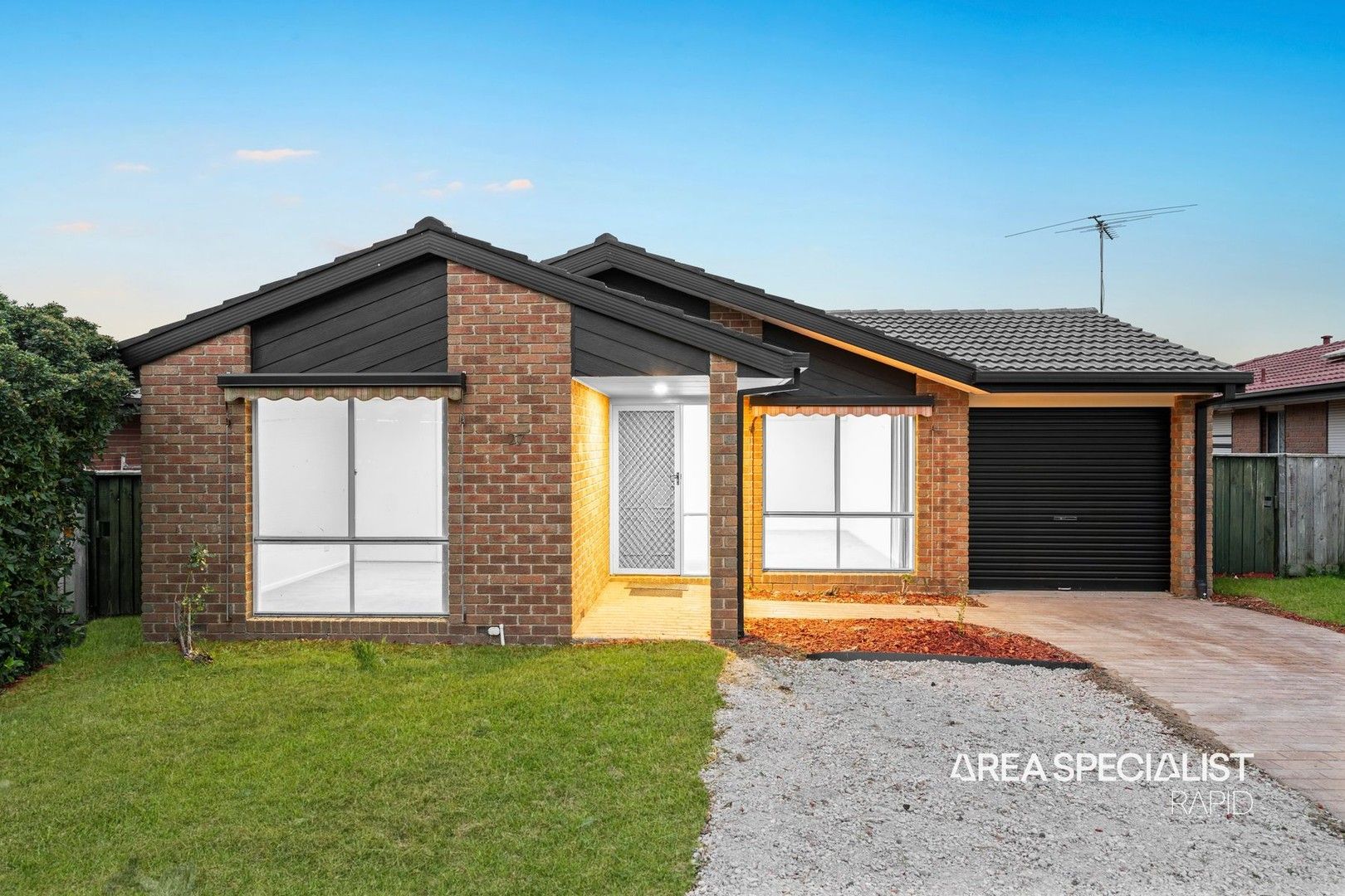 3 bedrooms House in 27 Cumberland Chase HAMPTON PARK VIC, 3976