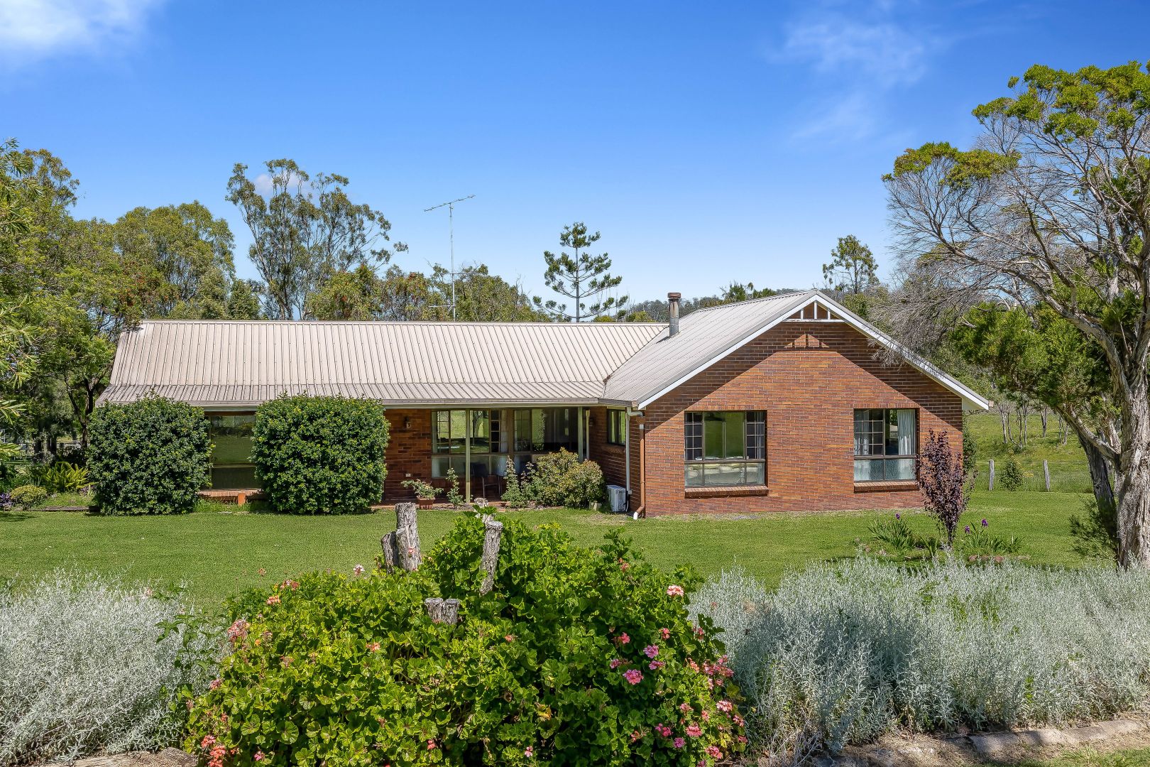 14772 New England Highway, East Greenmount QLD 4359, Image 2