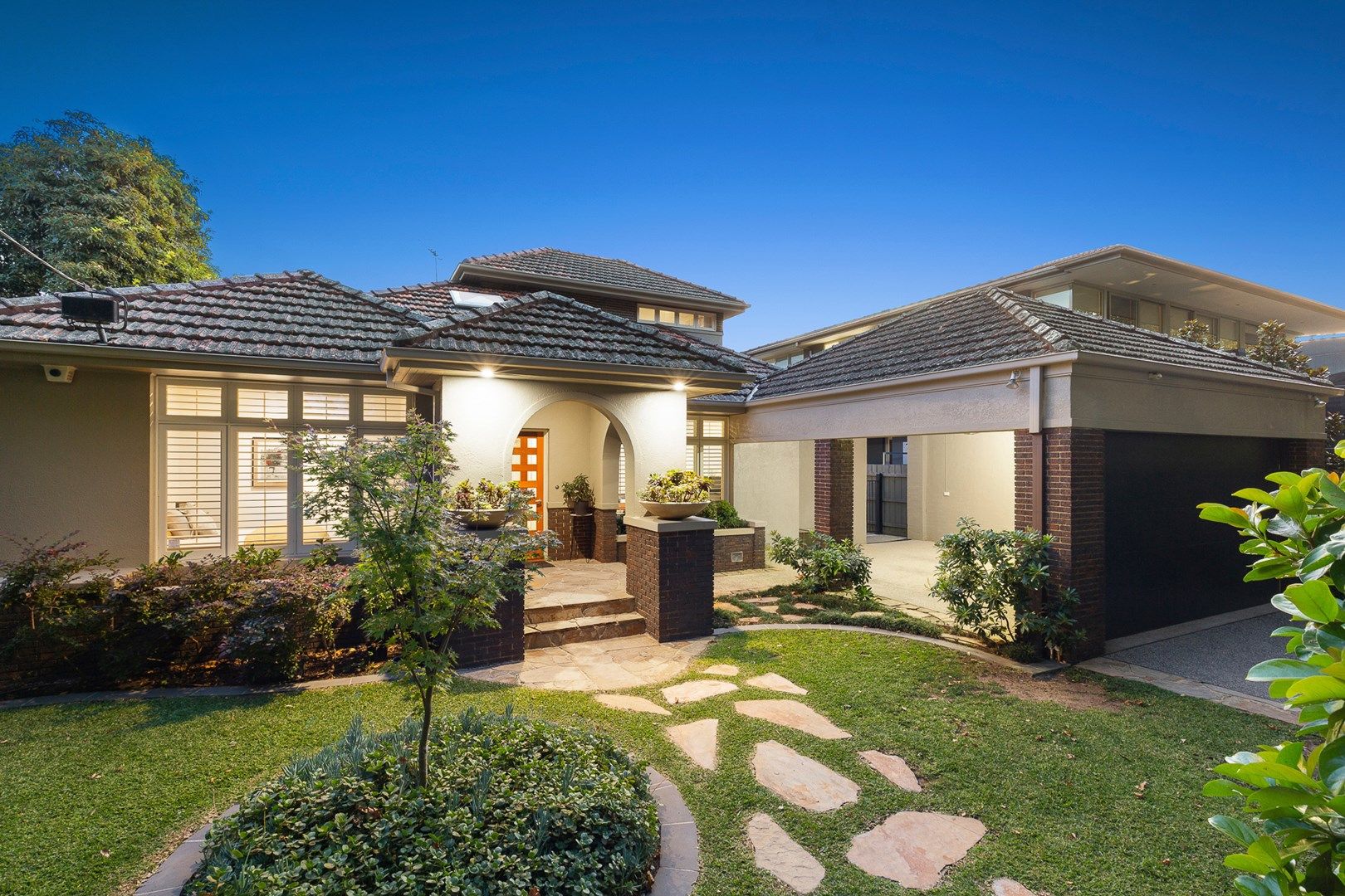 10 Weatherly Gr, Brighton VIC 3186, Image 0