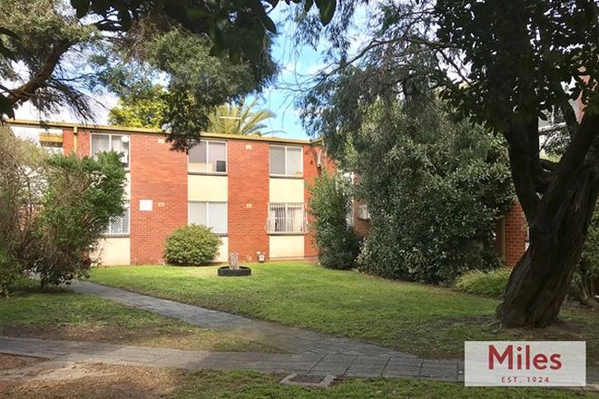 Picture of 2/696 Plenty Road, RESERVOIR VIC 3073