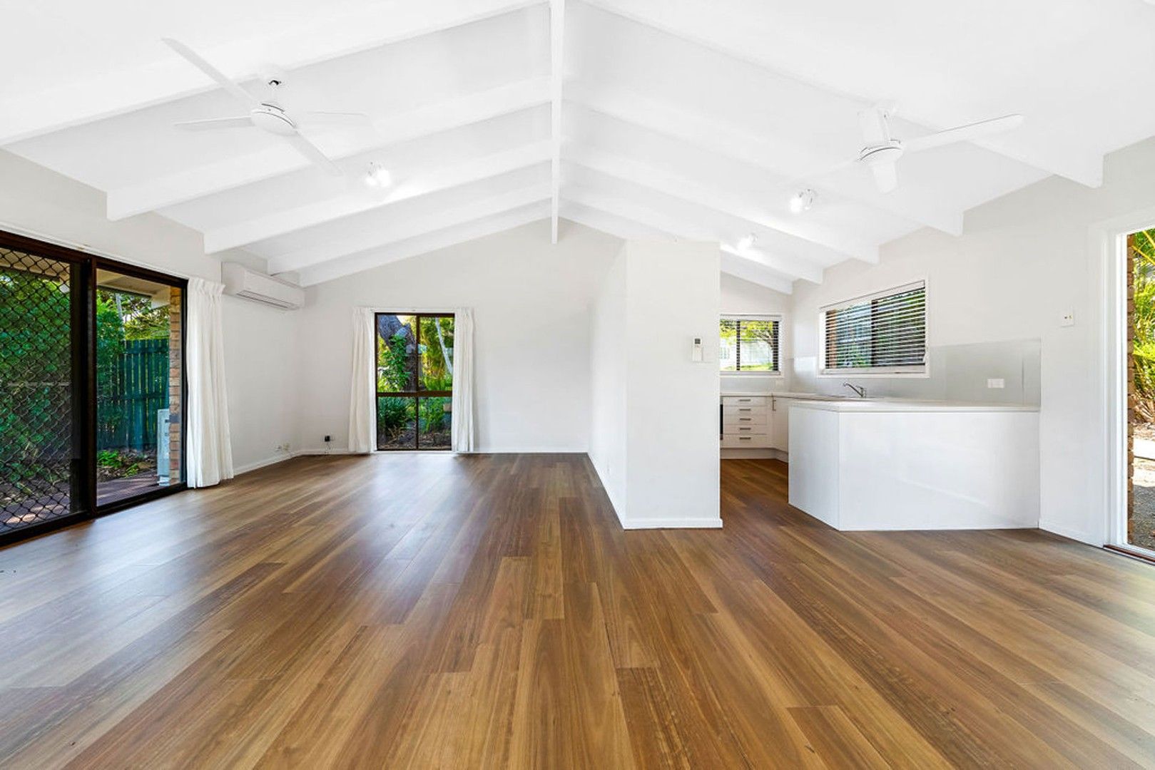 3 bedrooms House in 33 Wyona Drive NOOSA HEADS QLD, 4567