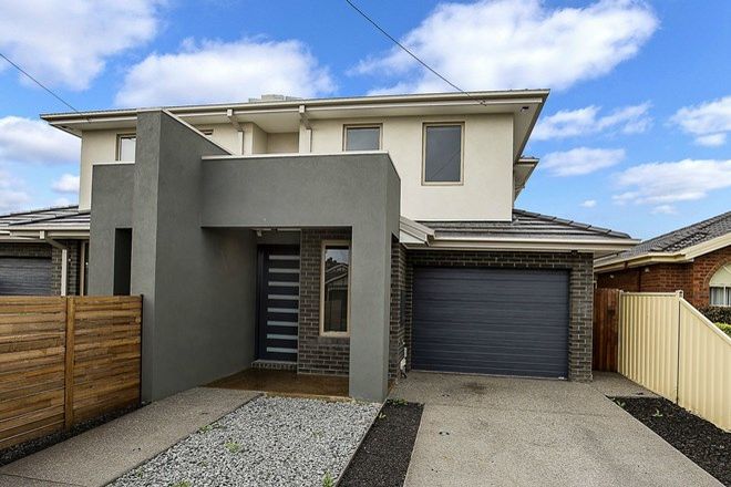 Picture of 18 Mountainview Avenue, AVONDALE HEIGHTS VIC 3034