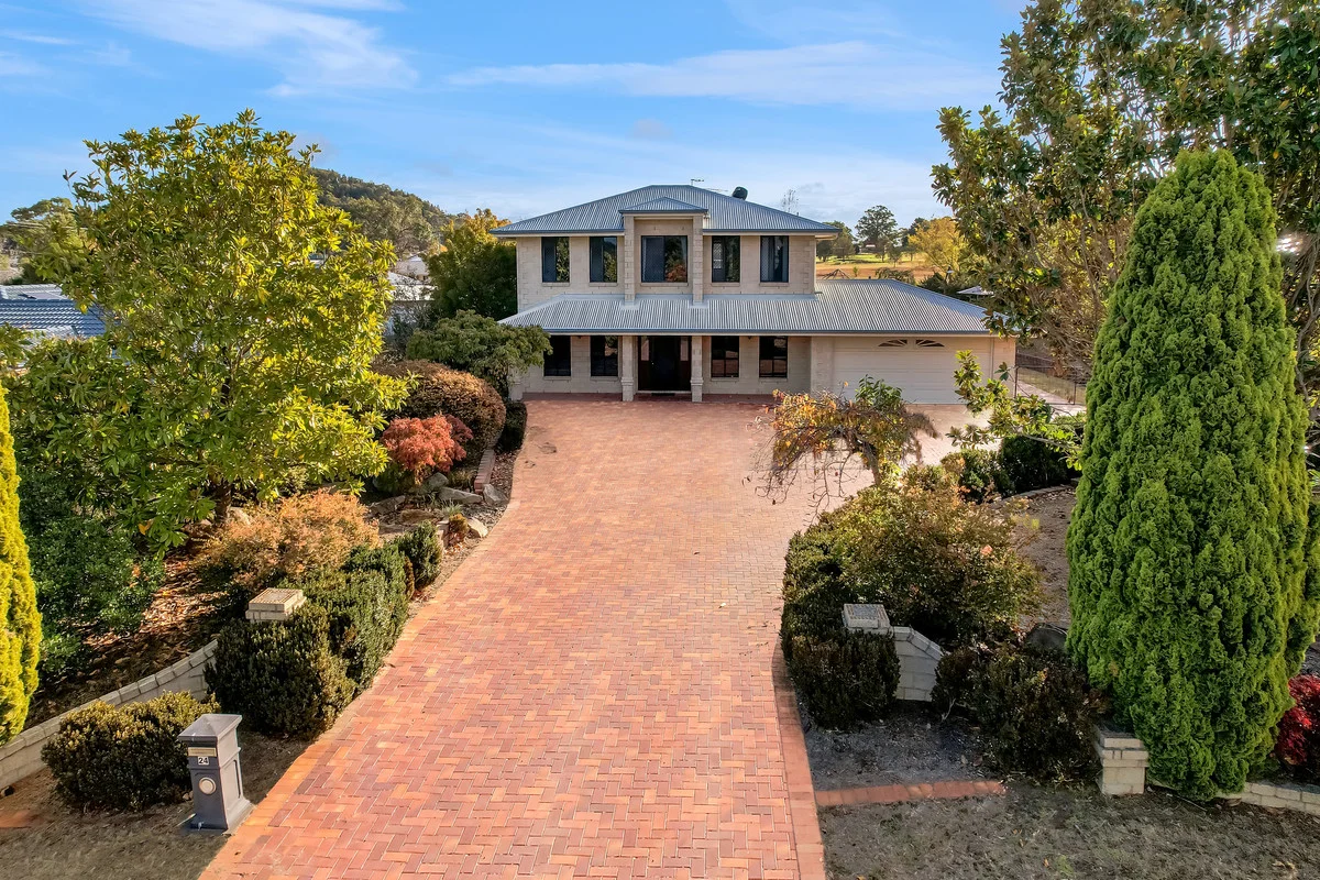 24 Fairway Crescent, Stanthorpe QLD 4380