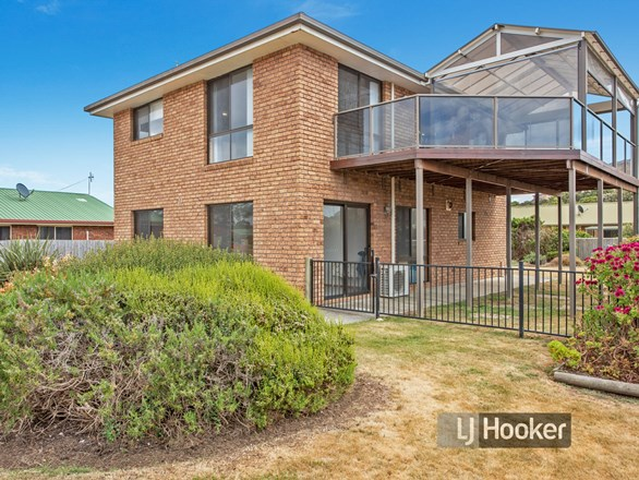 23 Freestone Crescent, Wynyard TAS 7325