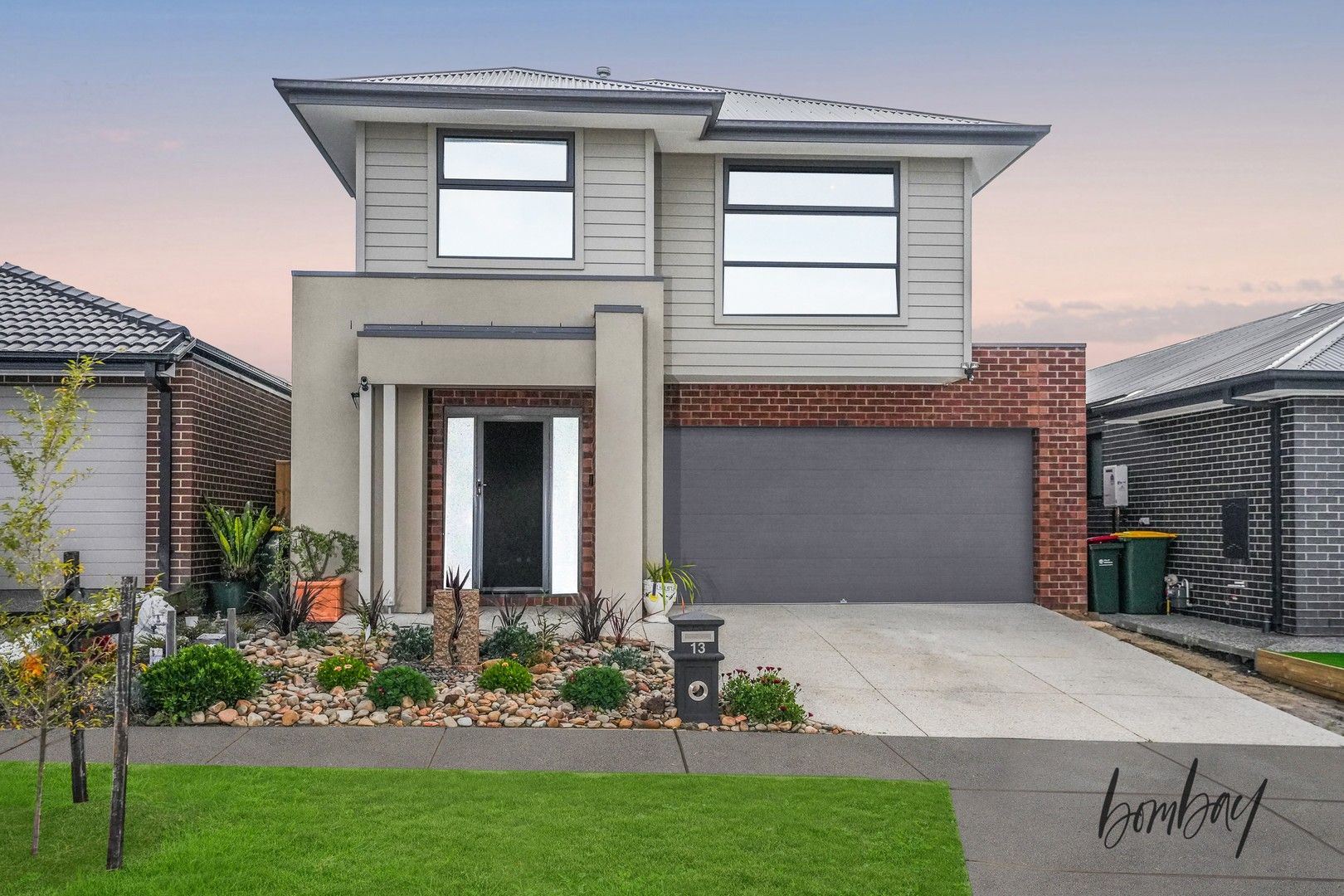 3 bedrooms House in 13 Arapiles Road DONNYBROOK VIC, 3064