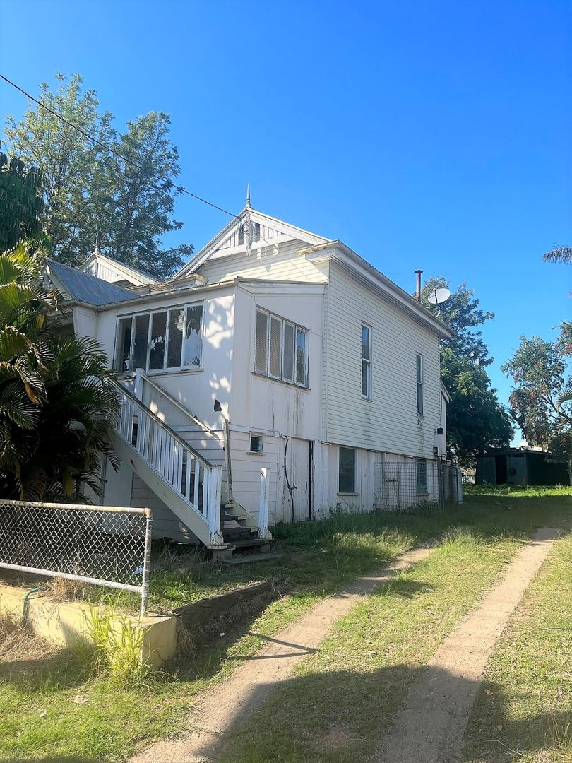 19 Meson Street, Gayndah QLD 4625, Image 1