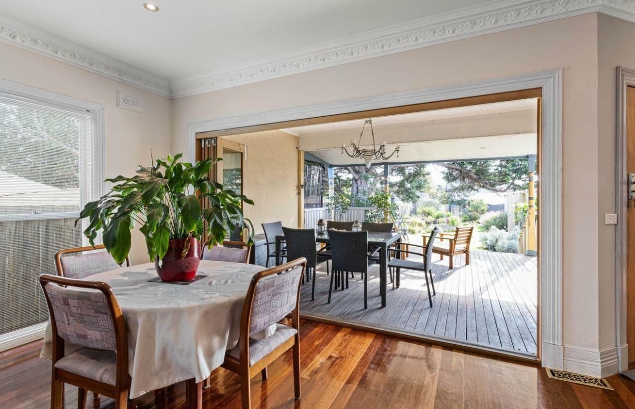 5 bedrooms House in 11 Troy Street BONBEACH VIC, 3196