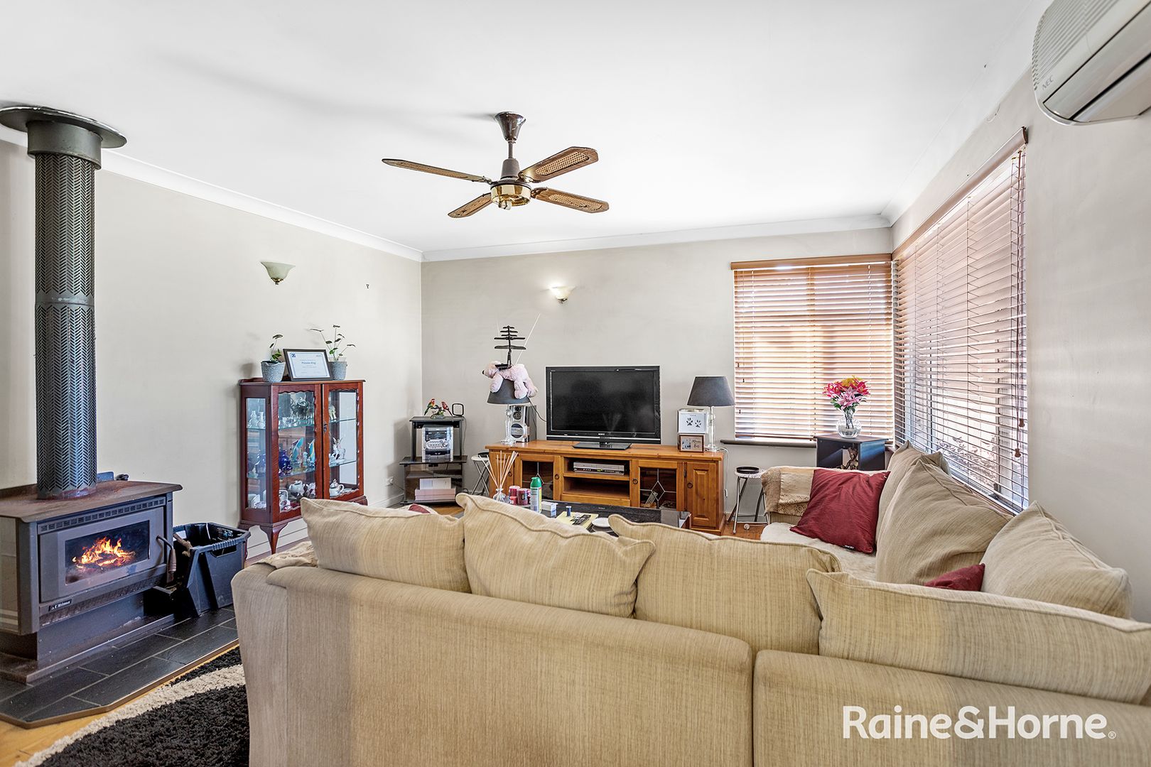 11 Conquest Crescent, Tanilba Bay NSW 2319, Image 2