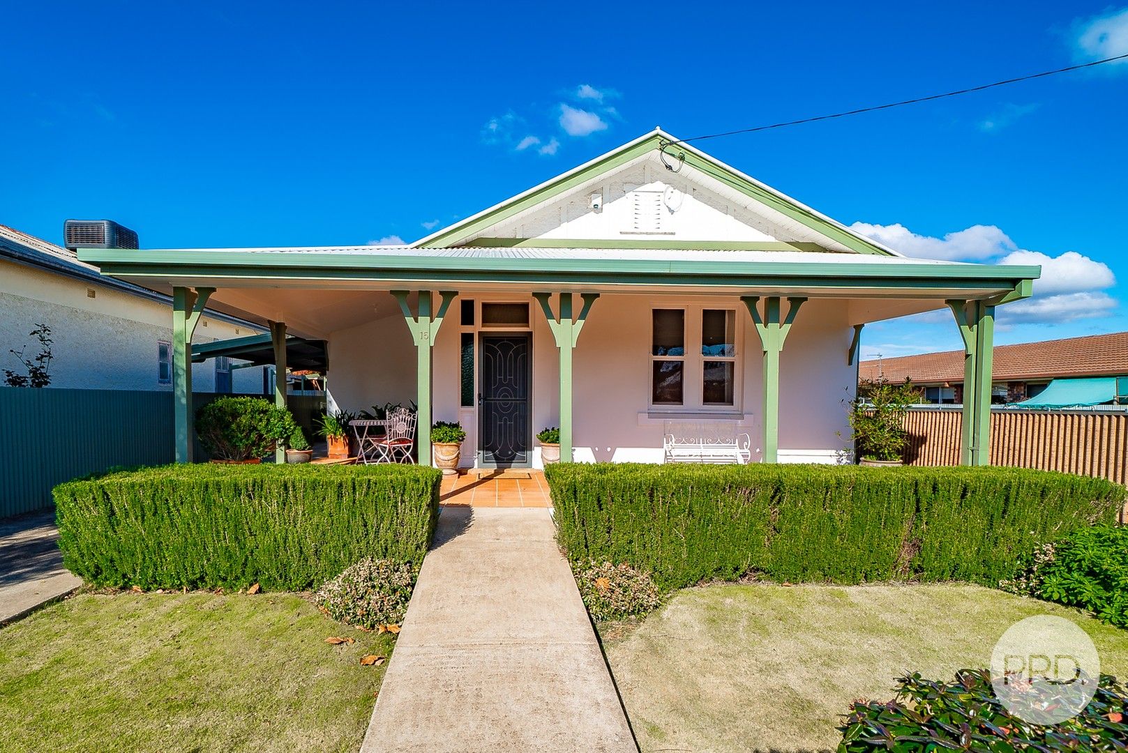 5 bedrooms House in 15 Albury Street WAGGA WAGGA NSW, 2650
