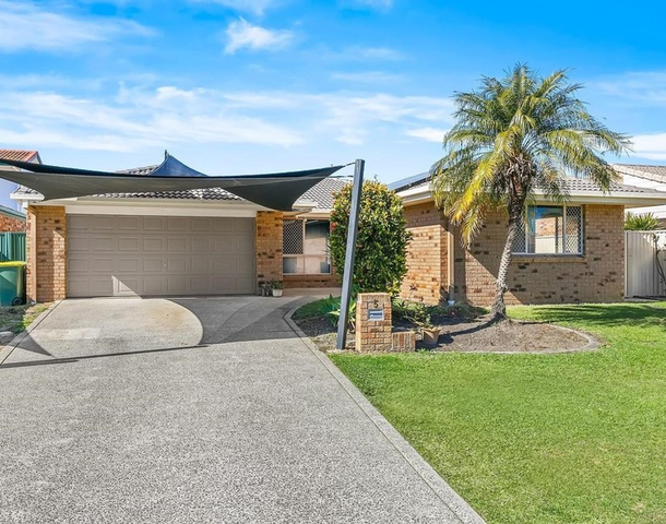 5 Carla Court, Varsity Lakes QLD 4227