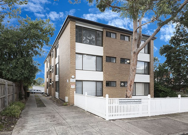 4/18 Shaftesbury Street, Essendon VIC 3040