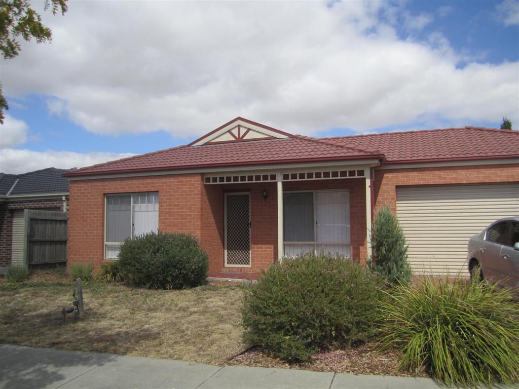 17 HIGGS CIRCUIT, Sunbury VIC 3429, Image 0